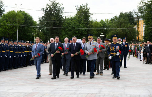 Губернатор Игорь Руденя принял участие в торжественном мероприятии по случаю выпуска суворовцев и офицеров академии ВКО