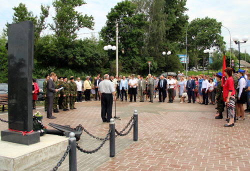 Накануне Дня Военно-морского флота в Старице открыли памятный сквер