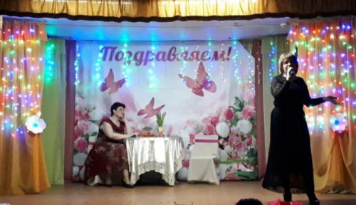 В Архангельском женщинам подарили прекрасный концерт