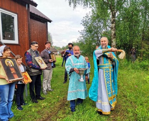 Как Царица Небесная людей объединяет