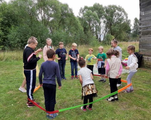 Гурьевцы отметили праздник… на сеновале!
