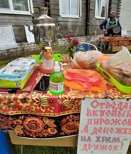 Гурьевцы отметили праздник… на сеновале!