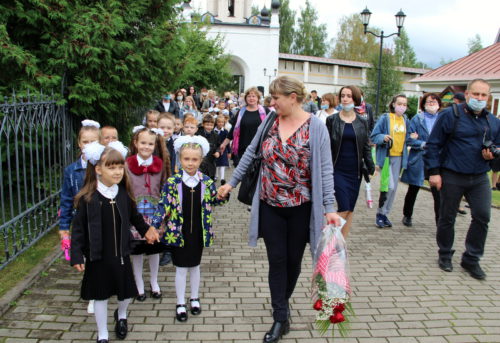 Пресвятая Богородица, помогай нам!