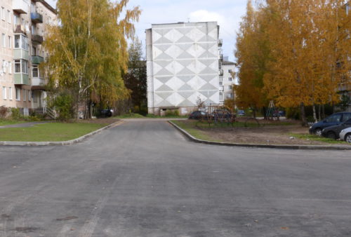 Как привести в порядок придомовые территории?