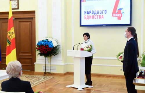 Игорь Руденя накануне Дня народного единства вручил государственные и региональные награды жителям Тверской области
