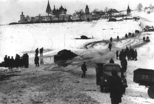 Опасная весенняя переправа, 50-е годы. Старица - порт пяти морей