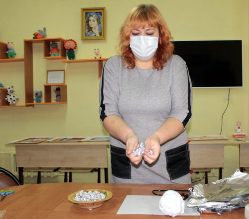 Новогодние штучки из… мусорной кучки