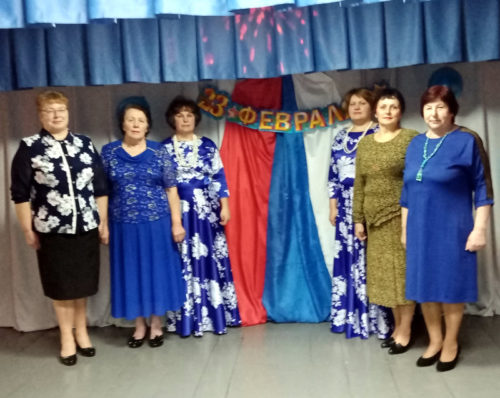 Мужчин мы всех сегодня поздравляем!
