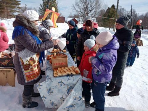 В Бабине проводили Масленицу