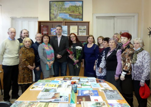 Марина Батасова презентовала книгу, посвящённую родникам старицкого края