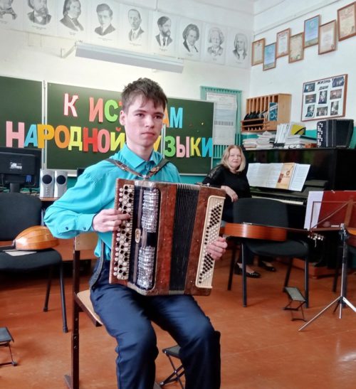 На станции Старица прикоснулись «К истокам народной музыки»
