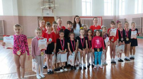Спортивные акробаты подвели итоги года
