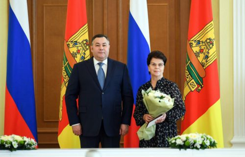 Игорь Руденя в преддверии Дня России вручил государственные и региональные награды жителям Тверской области