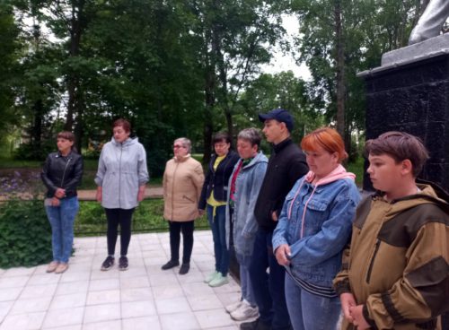 Не гаснет памяти свеча!