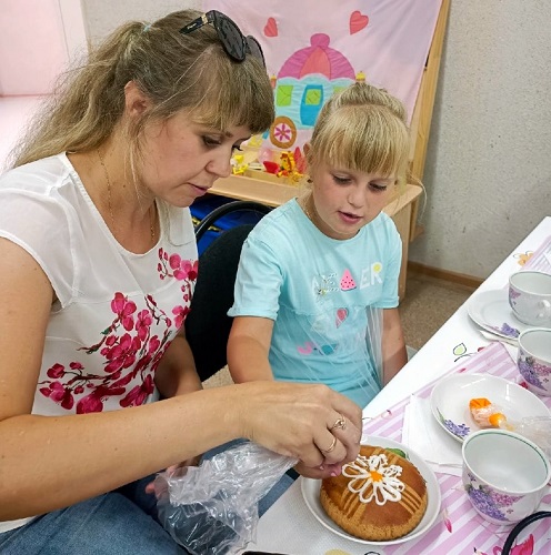 Тёплый праздник в Семейном центре