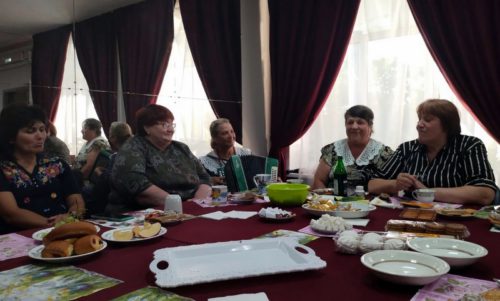 В Бернове собрались на русскую вечеринку