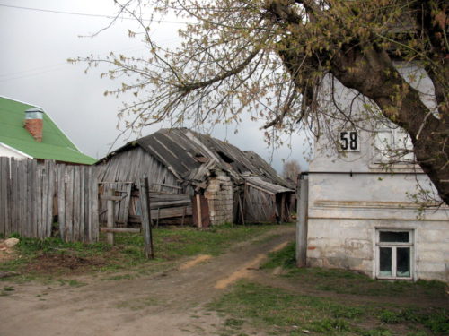 Страшный дом со страшным сараем