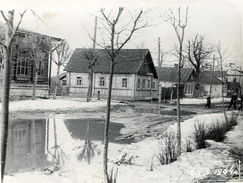 Деревянная школа, апрель 1964 года