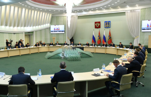 На выездном совещании Секретаря Совета Безопасности РФ отмечена работа глав регионов ЦФО по обеспечению безопасности населения и поддержке военнослужащих в текущей ситуации