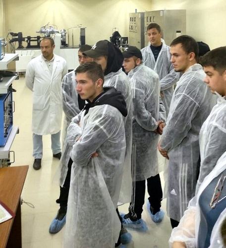 Дорога на завод начинается в колледже