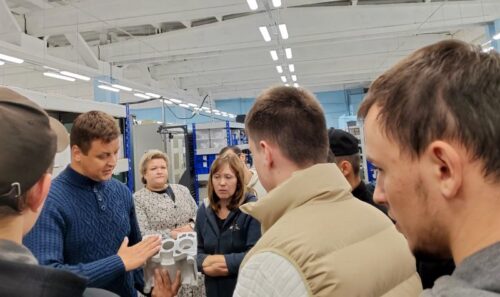 Дорога на завод начинается в колледже