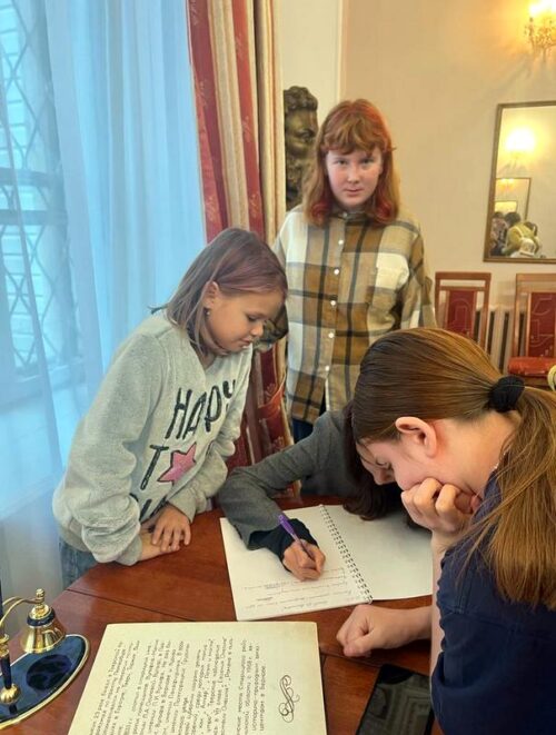 В Старице открылась выставка «Волга больших да малых городов»