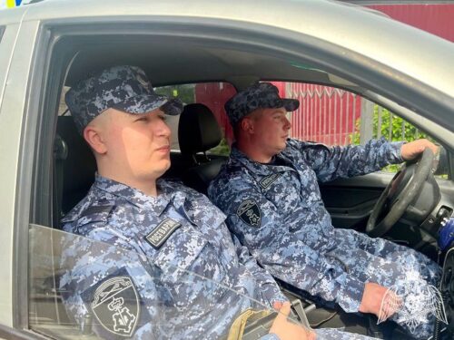 Фото пресс-службы Управления Федеральной службы войск национальной гвардии Российской Федерации по Тверской области В Старице росгвардейцы задержали мужчину с коноплей