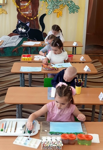 Дошколята рисовали сказку