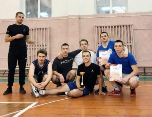 В спортивной школе прошёл турнир по волейболу