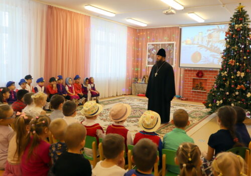 Как дошколята на Святках пели колядки