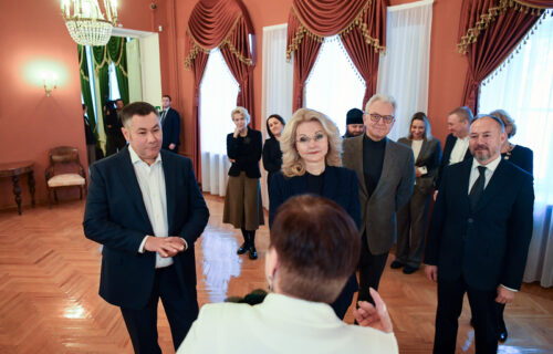 Заместитель Председателя Правительства РФ Татьяна Голикова и Губернатор Игорь Руденя посетили отремонтированный Музей А.С. Пушкина в Берново