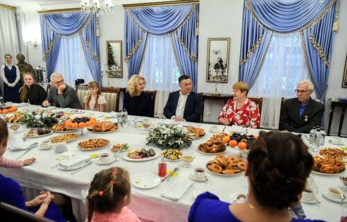 Заместитель Председателя Правительства РФ Татьяна Голикова и Губернатор Игорь Руденя посетили отремонтированный Музей А.С. Пушкина в Берново