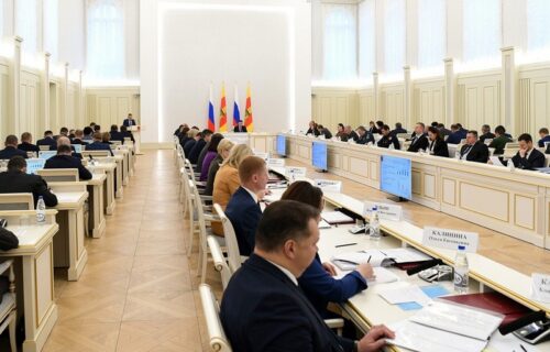 Программа ремонта местных дорог, вопросы здравоохранения, миграционной политики и соцподдержки жителей региона: Губернатор Игорь Руденя провёл заседание Правительства Тверской области