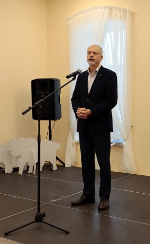 В новом доме Рождество нам дарило волшебство!