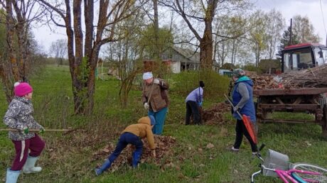 В Бабине прошла рабочая и дружная суббота