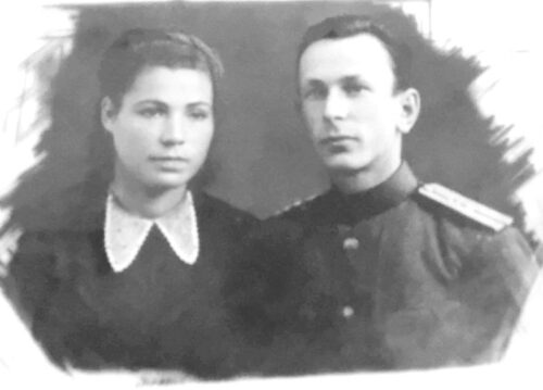 Николай Васильевич Самуйлов с женой Александрой. Николай Васильевич прошел всю войну.