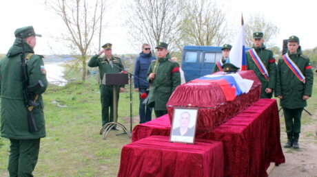 Старичане проводили в последний путь старшего сержанта Дмитрия Крупенко, погибшего на СВО