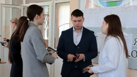 Выпускники Старицкого округа приступили к сдаче ЕГЭ