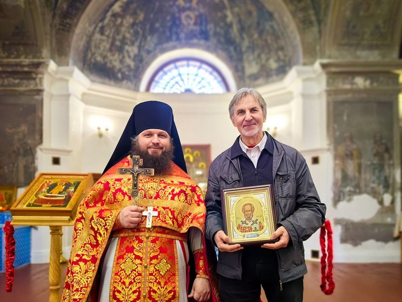 В Никольскую церковь деревни Родня вернулись старинные иконы