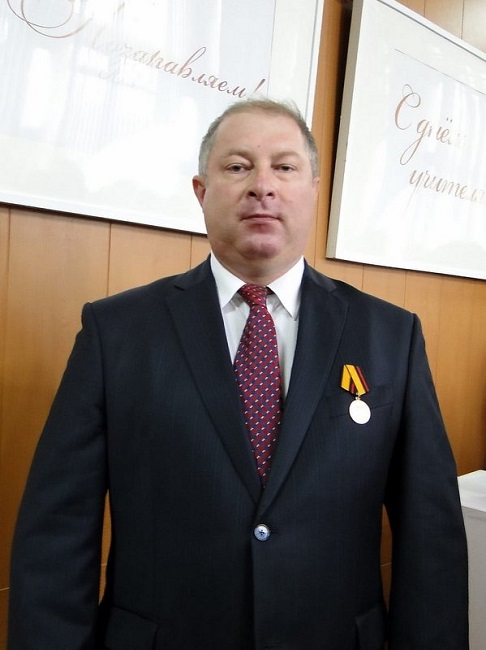 Людов