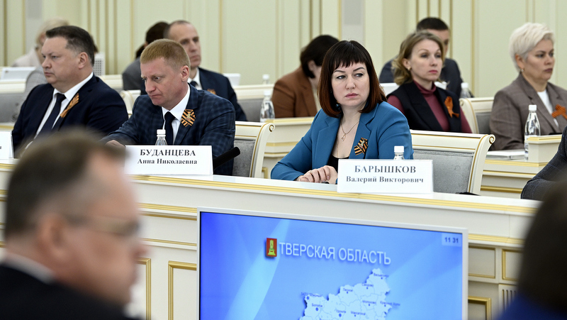 Работа на современных производствах, поощрение за трудовые успехи: Губернатор Игорь Руденя определил задачи по организации трудоустройства подростков в летний период