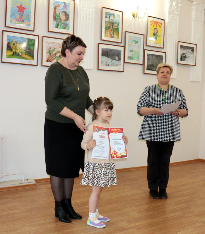 В Доме купца Филиппова открылась выставка детских рисунков