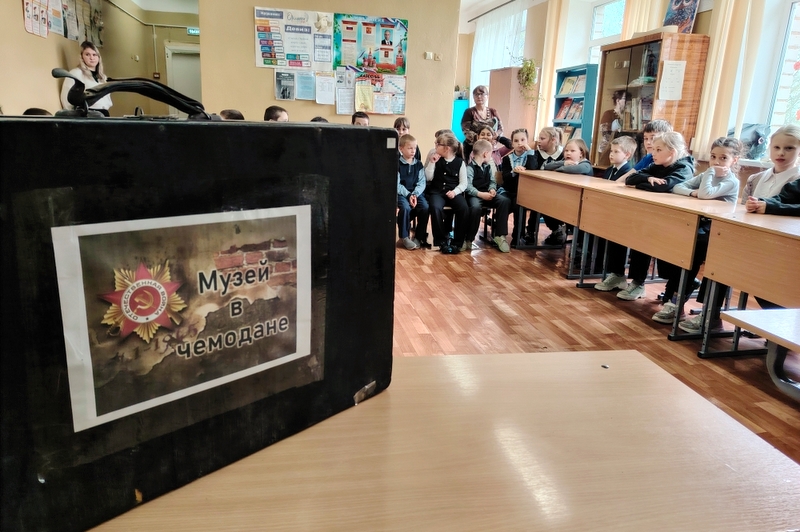Музей в чемодане открылся в Луковникове