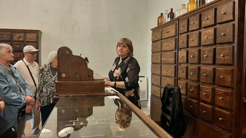 «Литературный вторник» прошёл… в аптеке