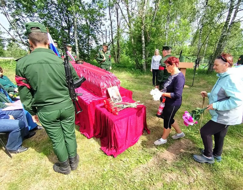 В Старицком округе простились с Дмитрием Муравьёвым, погибшим участником специальной военной операции