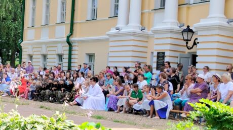 Православный фестиваль в Бернове собрал гостей под созвездием Лиры