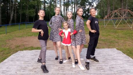 Летние гастроли берновских артистов