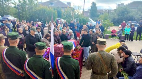 Старицкий округ простился с Дмитрием Ефимовым, погибшим на СВО