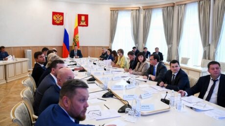 По решению Губернатора Игоря Рудени выделены дополнительные региональные средства для выплат на погашение ипотеки семьям с детьми в 2025 году