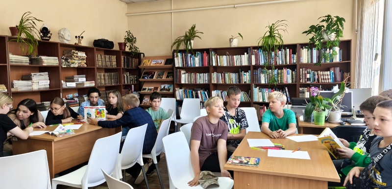Школьники познакомились с профессией библиотекаря